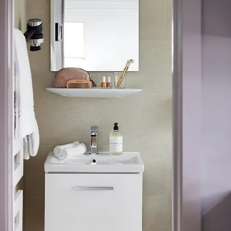 Base Apart Otel Lozan