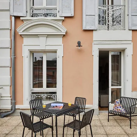 Base - Contactless Check In