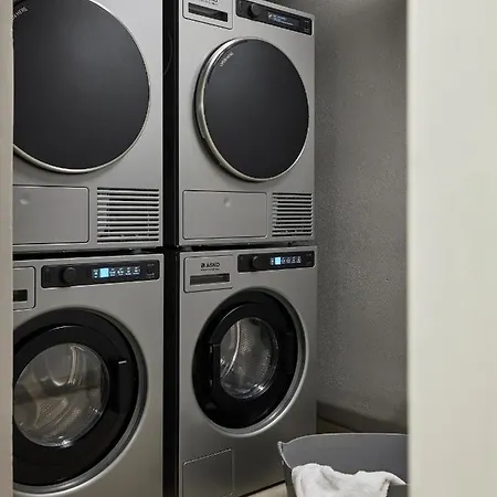 Base 4* Λωζάνη