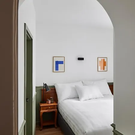 Aparthotel Base Losanna